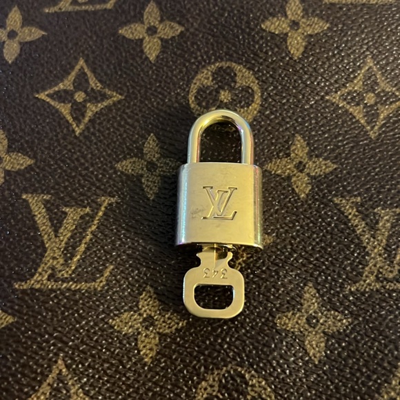 No 343 LV Padlock set with one key - Picture 4 of 9